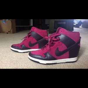 Women’s high top, wedge Nike runners!